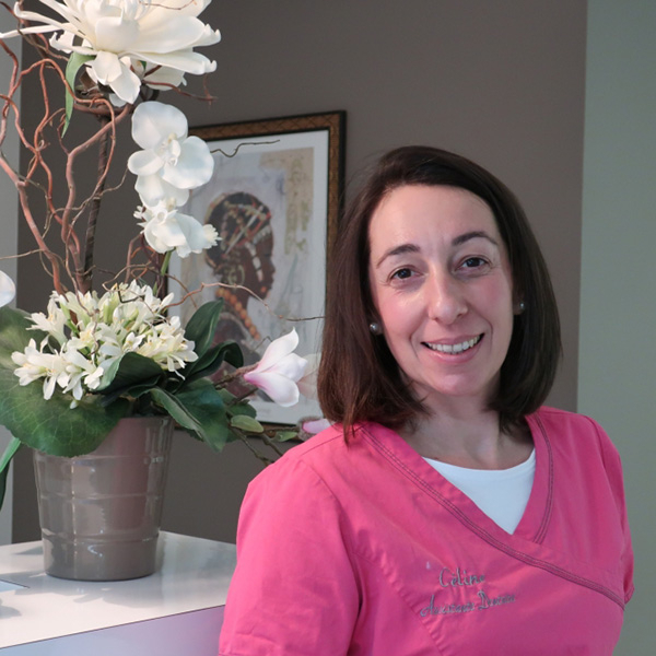 Céline, assistante dentaire qualifiée