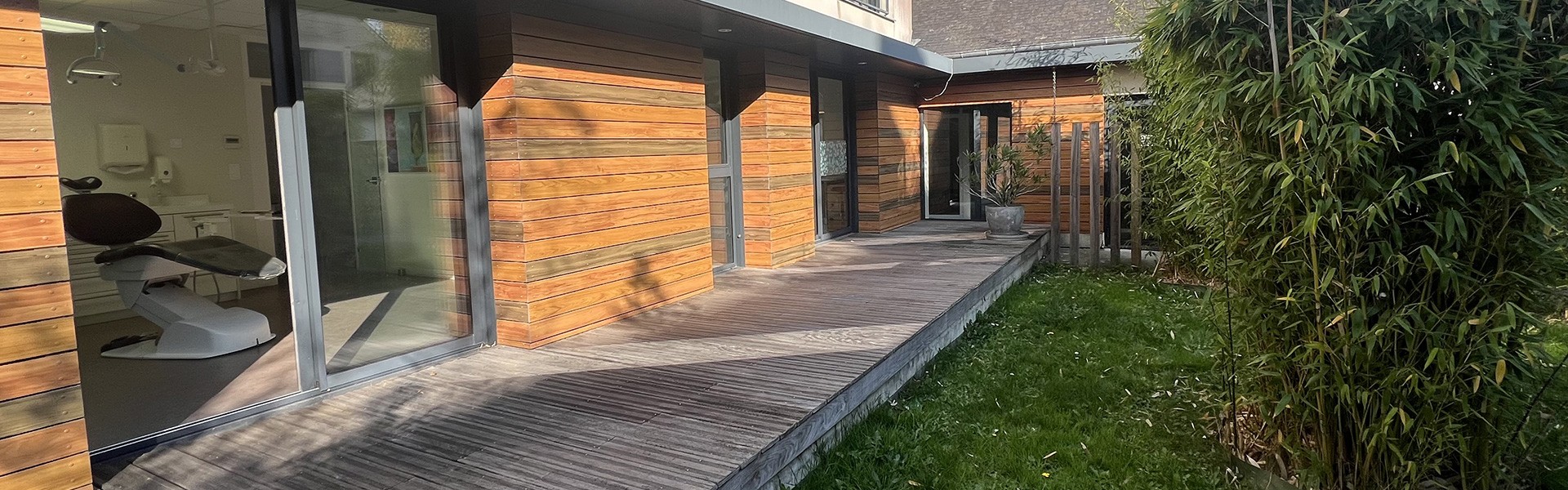 Entrée du cabinet d'orthodontie du Dr Gilbert-Maudet à Vitré